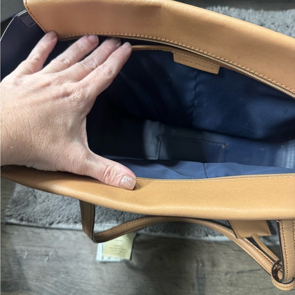 Tory Burch Tan Leather Tote Bag - Picture 3 of 8